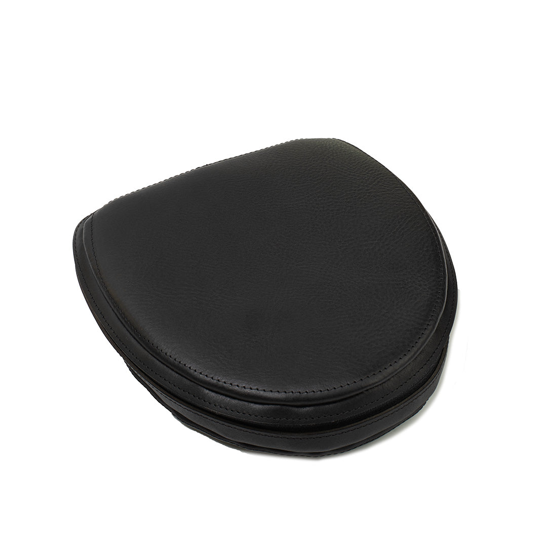 Full-grain Italian leather case for AirPods Max in black — closed view with reinforced panels; soft lining and internal magnets for Low Power Mode