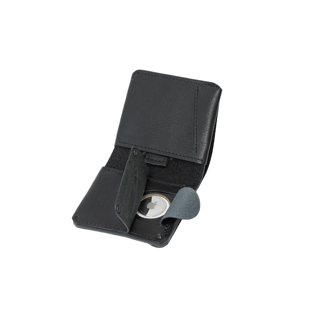 AirTag wallet for man in black color made from premium Italian leather