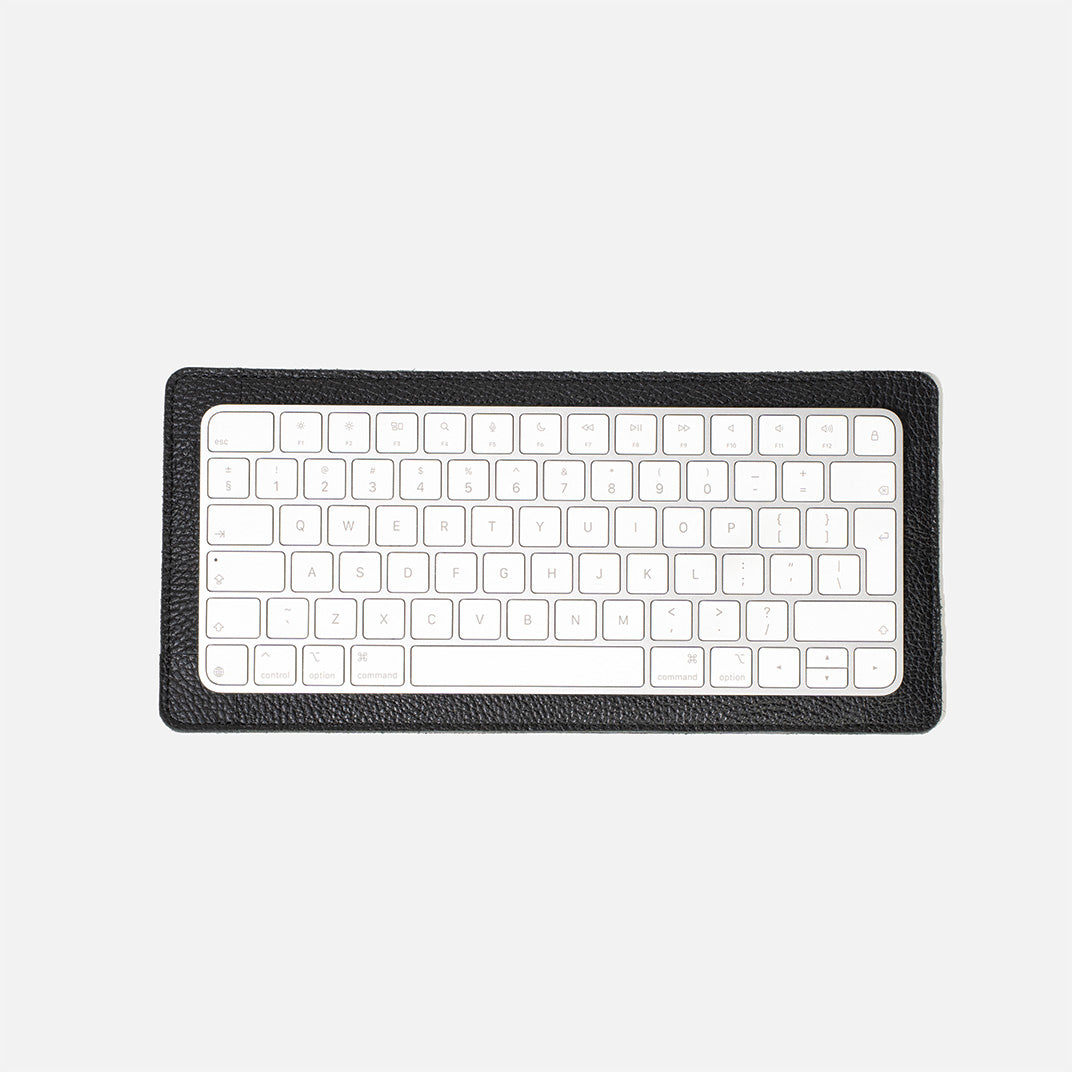 Leather Magic Keyboard Tray in Black – handcrafted Apple keyboard stand for compact Magic Keyboard (Touch ID compatible)